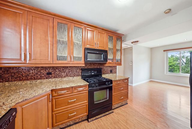 2121 N Saint Louis Avenue 3S, Chicago, IL 60647