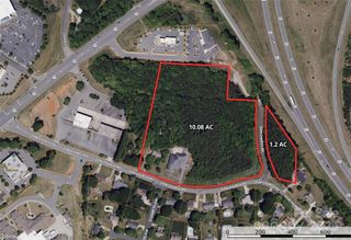 1100 Zion Church Road, Hickory, NC 28602
