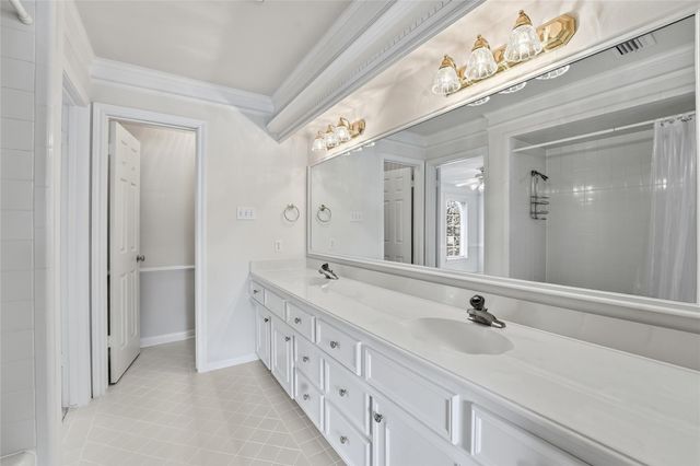 2714 Rustic Woods Drive, Kingwood, TX 77345