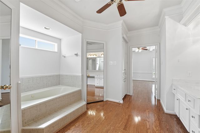 2714 Rustic Woods Drive, Kingwood, TX 77345