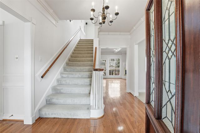 2714 Rustic Woods Drive, Kingwood, TX 77345