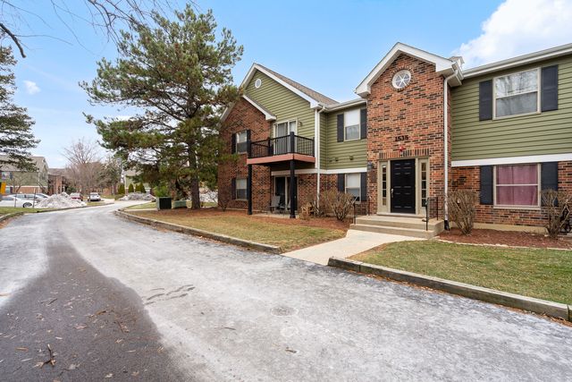1535 RAYMOND Drive 202, Naperville, IL 60563