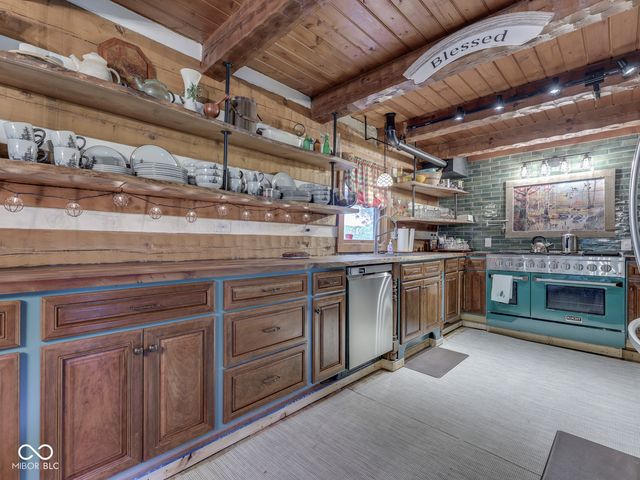 5240 W 400 N, Fairland, IN 46126