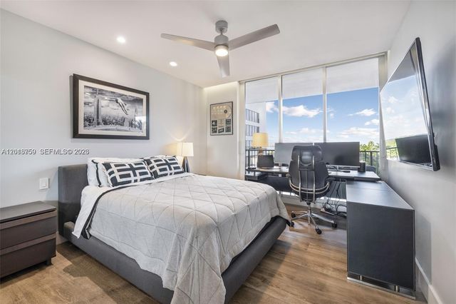 1000 Venetian Way 502, Miami, FL 33139