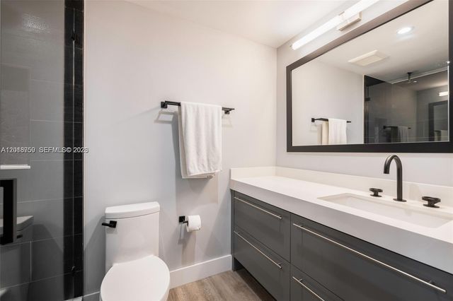 1000 Venetian Way 502, Miami, FL 33139