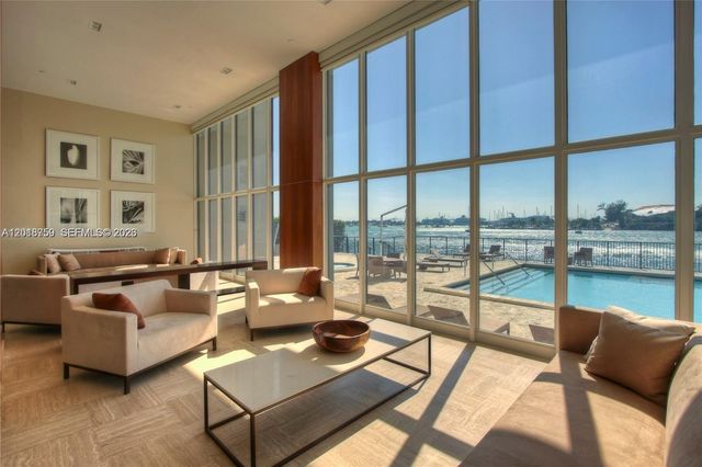 1000 Venetian Way 502, Miami, FL 33139