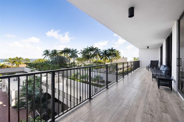 1000 Venetian Way 502, Miami, FL 33139