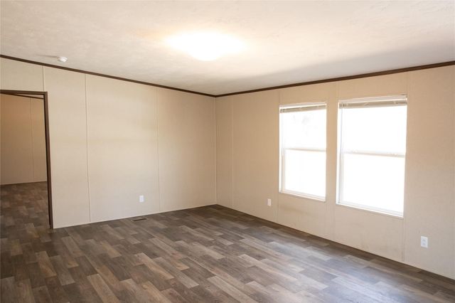 12899 Young Lane, Carmine, TX 78932