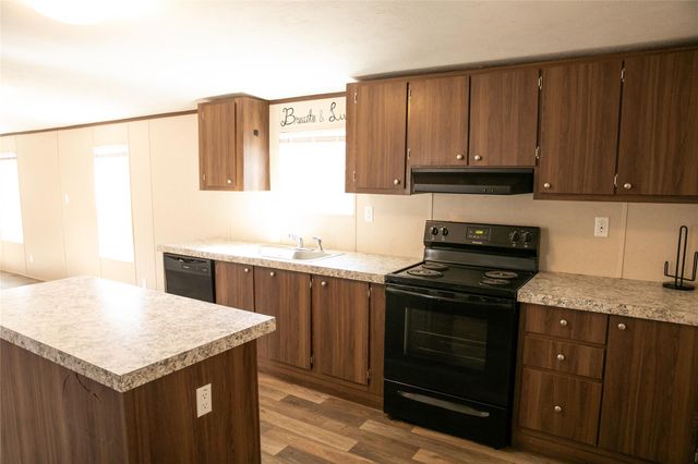 12899 Young Lane, Carmine, TX 78932