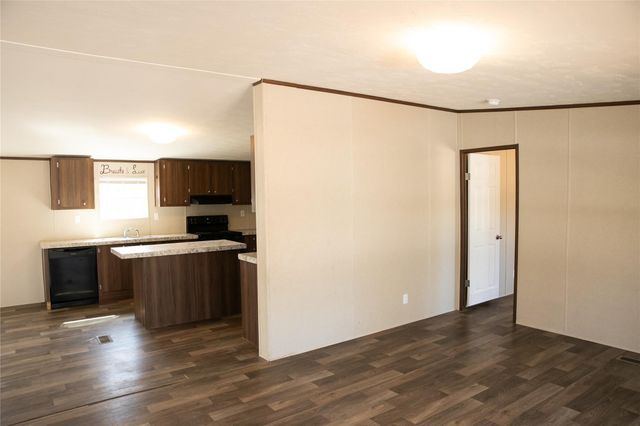 12899 Young Lane, Carmine, TX 78932