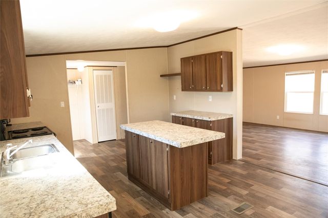 12899 Young Lane, Carmine, TX 78932