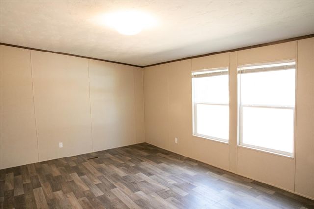 12899 Young Lane, Carmine, TX 78932