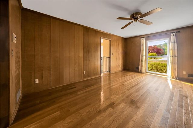 2652 Fontainebleau Drive, Dunwoody, GA 30360
