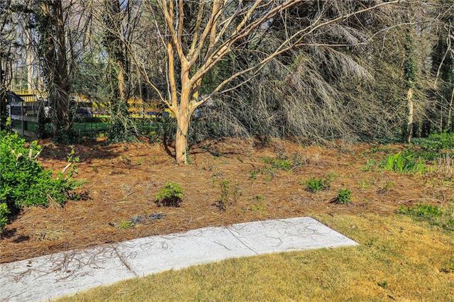 2652 Fontainebleau Drive, Dunwoody, GA 30360