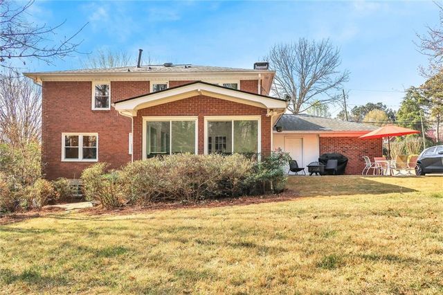 2652 Fontainebleau Drive, Dunwoody, GA 30360