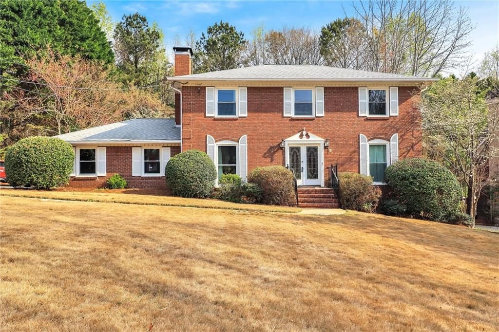 2652 Fontainebleau Drive, Dunwoody, GA 30360