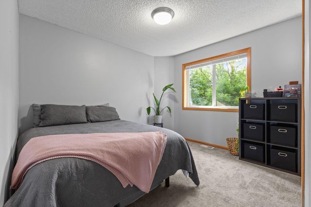 6928 91st Street NE, Monticello, MN 55362
