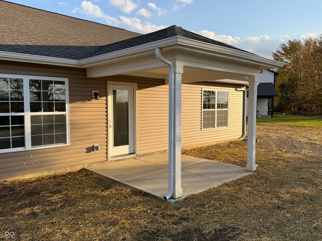 1105 Lake Drive, Shirley, IN 47384