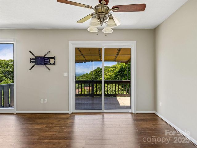 128 Country Ridge Road, Hendersonville, NC 28739