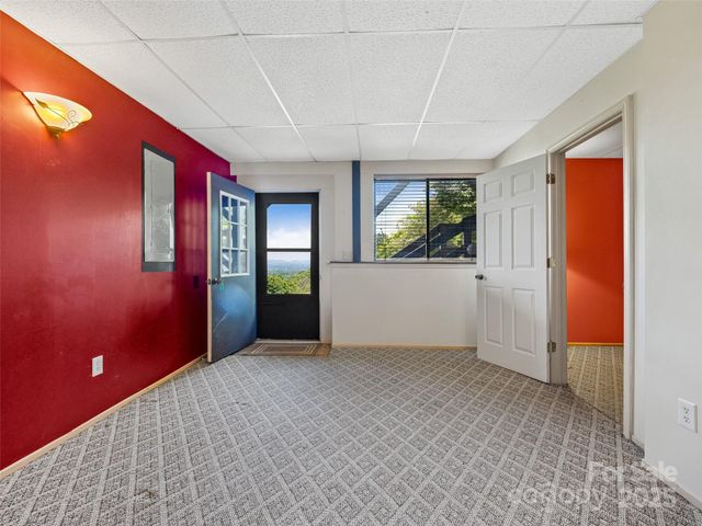 128 Country Ridge Road, Hendersonville, NC 28739