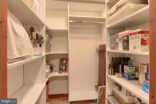 7041 TERRANN DR, Harrisburg, PA 17112