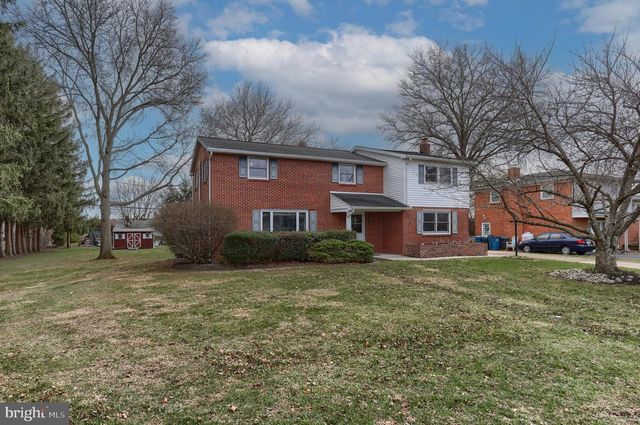 7041 TERRANN DR, Harrisburg, PA 17112