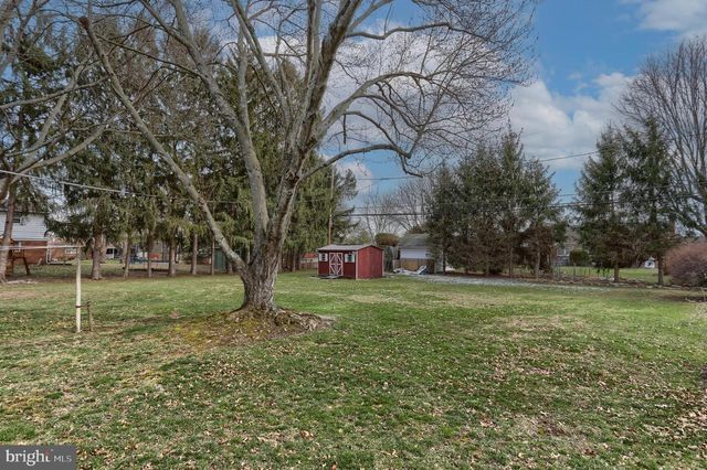 7041 TERRANN DR, Harrisburg, PA 17112