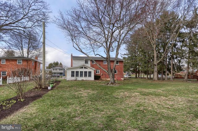 7041 TERRANN DR, Harrisburg, PA 17112