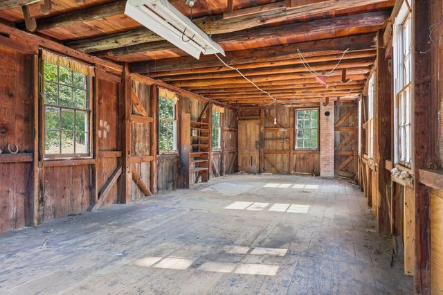85 Wallace Hill, Townsend, MA 01469