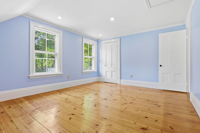 85 Wallace Hill, Townsend, MA 01469