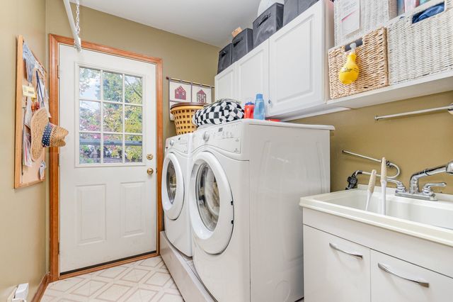 3467 Charlemaine Drive, Aurora, IL 60504