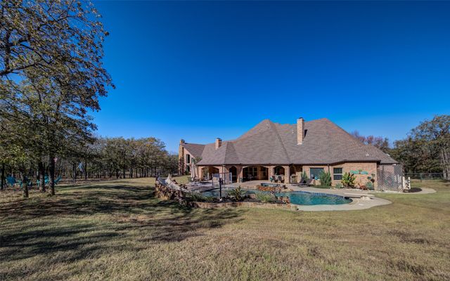 9199 Farm to Market 1810, Chico, TX 76431