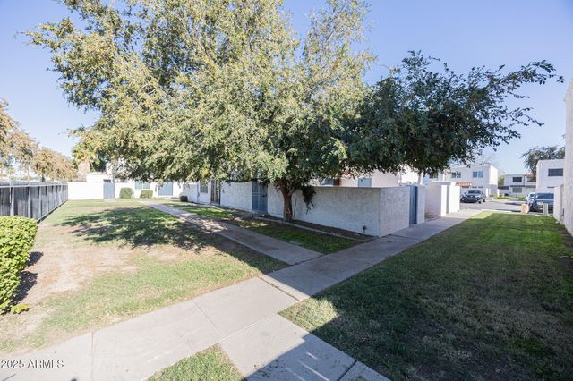 5214 N 42ND Parkway, Phoenix, AZ 85019