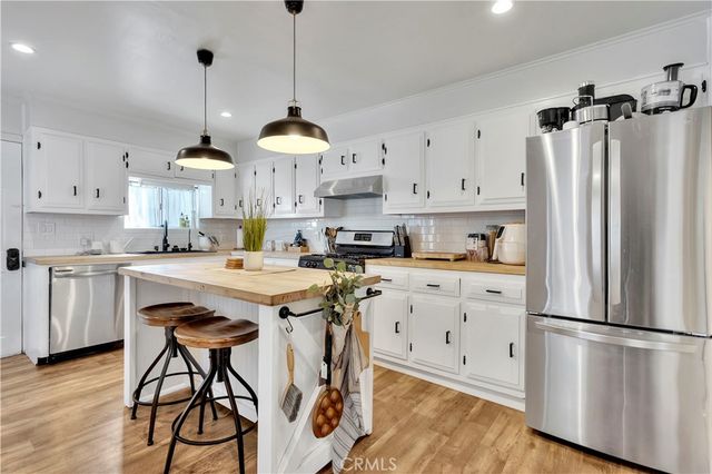 6514 Coldwater Canyon, Valley Village, CA 91606