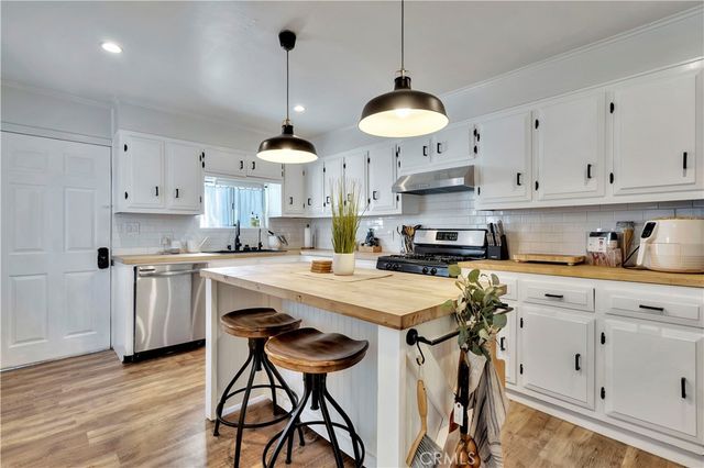 6514 Coldwater Canyon, Valley Village, CA 91606