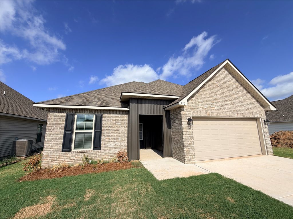 820 Venecia Drive, Bossier City, LA 71111