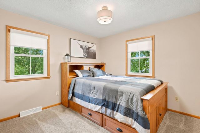 6525 Maple Drive, Waconia, MN 55387