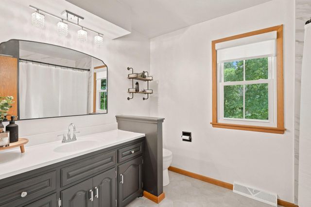 6525 Maple Drive, Waconia, MN 55387