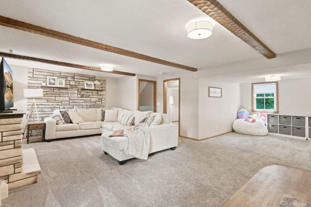 6525 Maple Drive, Waconia, MN 55387