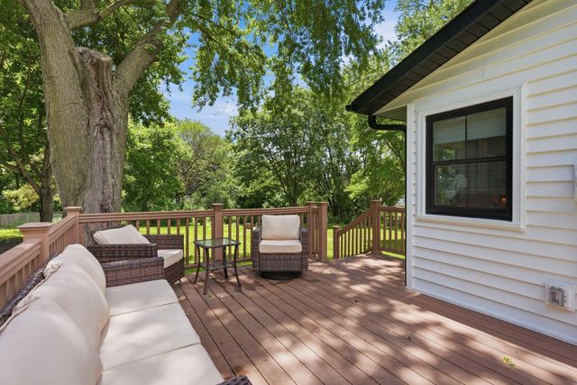 6525 Maple Drive, Waconia, MN 55387