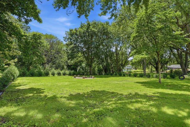 6525 Maple Drive, Waconia, MN 55387