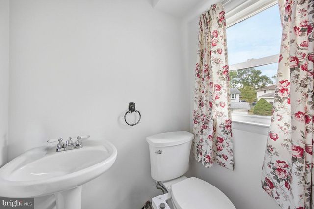 901 CHELTEN PKWY, Cherry Hill, NJ 08034