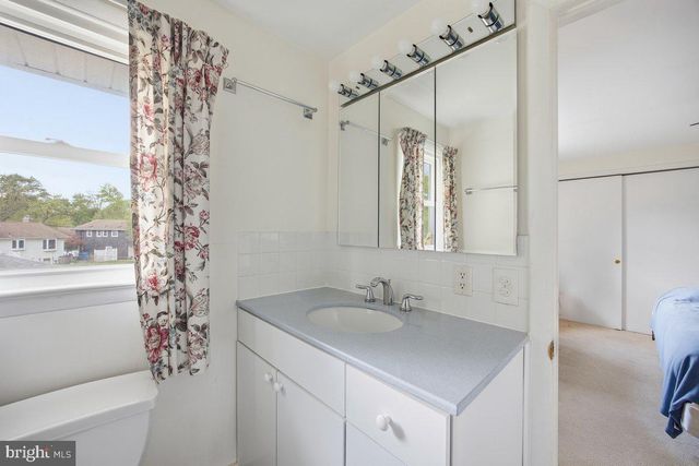901 CHELTEN PKWY, Cherry Hill, NJ 08034