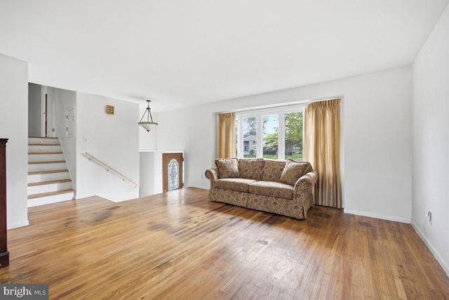 901 CHELTEN PKWY, Cherry Hill, NJ 08034