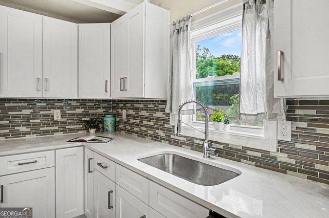 2074 Morehouse Drive NW, Atlanta, GA 30314