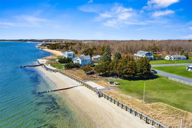 580 Gin Lane, Southold, NY 11971
