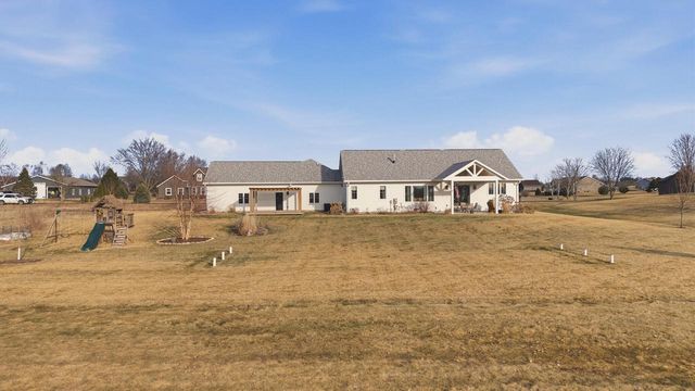 N13463 Schubert ROAD, Trempealeau, WI 54661