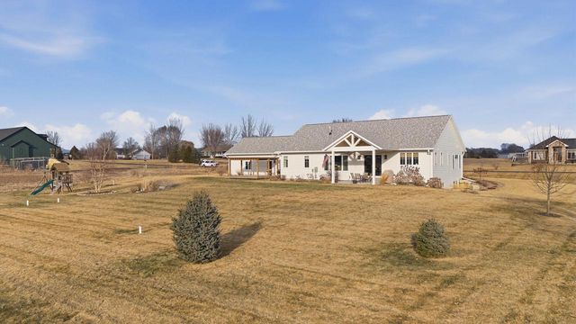 N13463 Schubert ROAD, Trempealeau, WI 54661