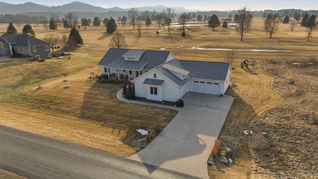 N13463 Schubert ROAD, Trempealeau, WI 54661