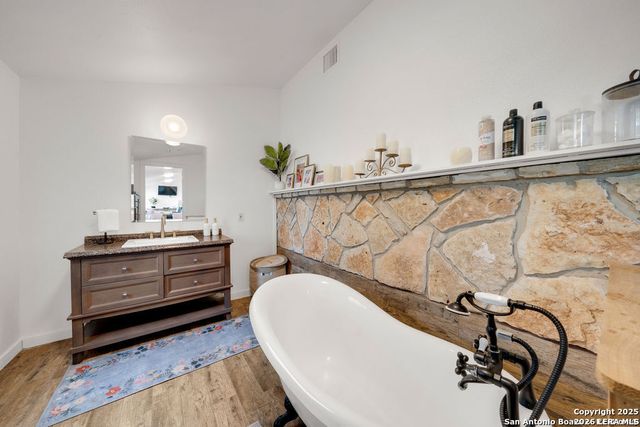 690 Windrush, Canyon Lake, TX 78133